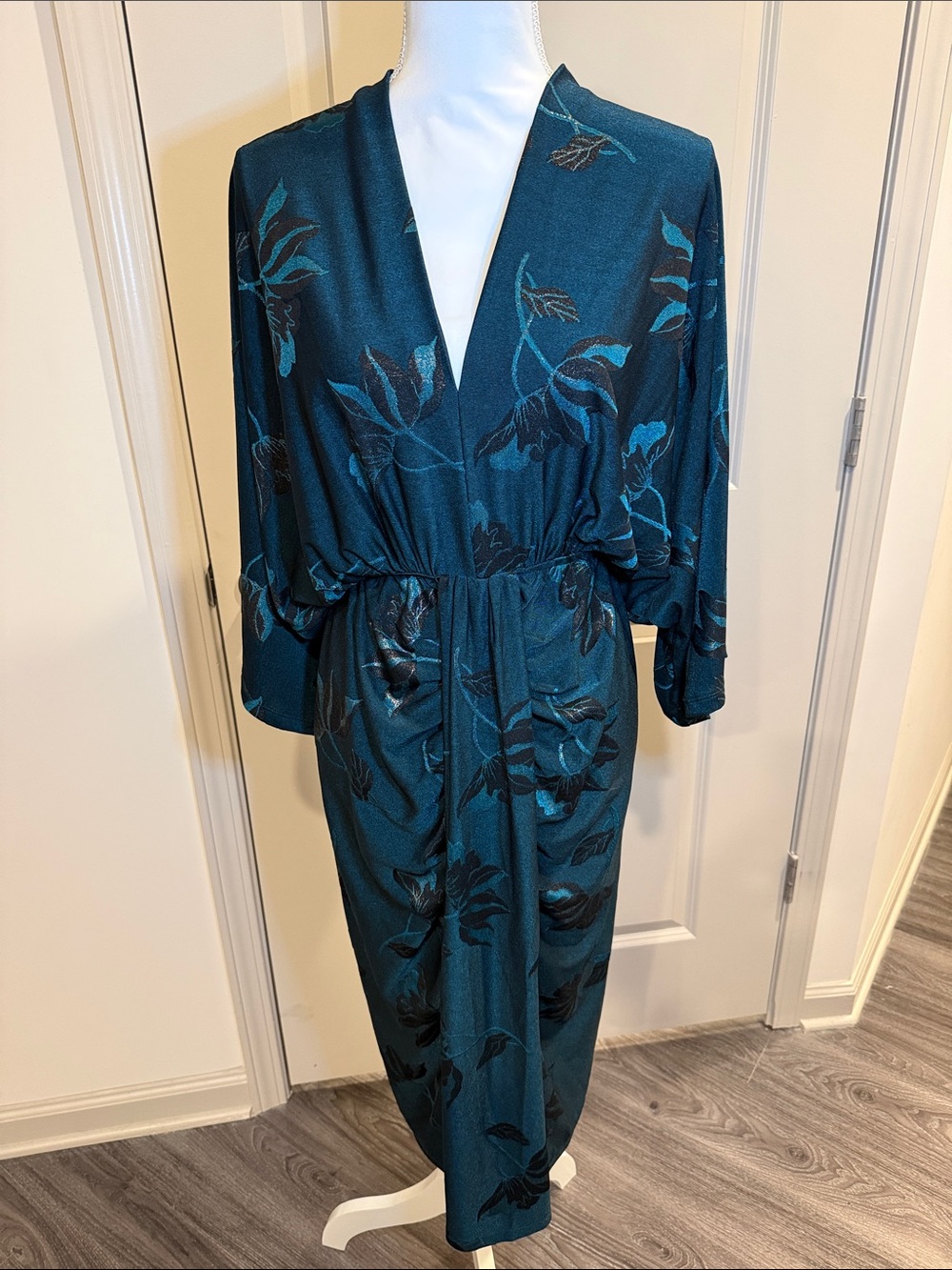 Baltic Born Shaneen Ruched Midi Dress in Deep Teal Floral M